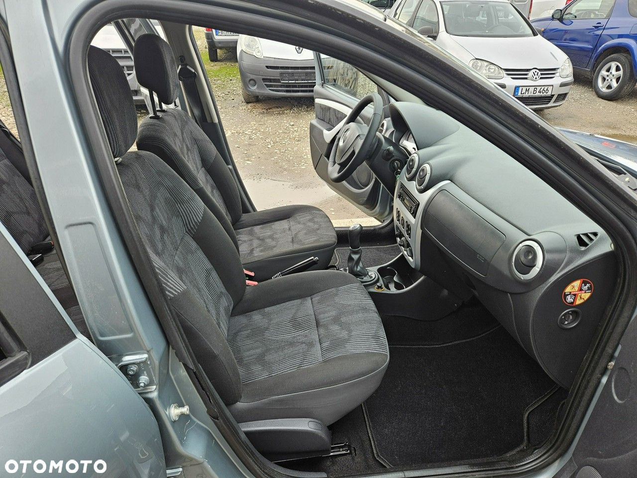 Dacia Sandero - 10
