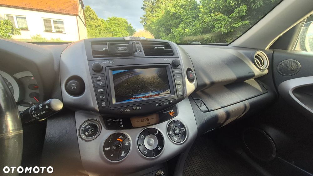 Toyota RAV4 2.2 D-4D X - 13