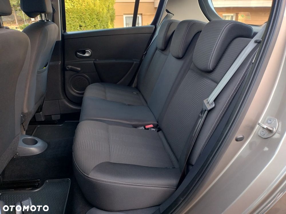 Renault Clio 1.2 16V Dynamique - 23