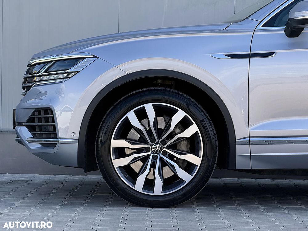 Volkswagen Touareg V6 e-Hybrid OPF 4Motion Aut. Elegance FINAL EDITION - 12