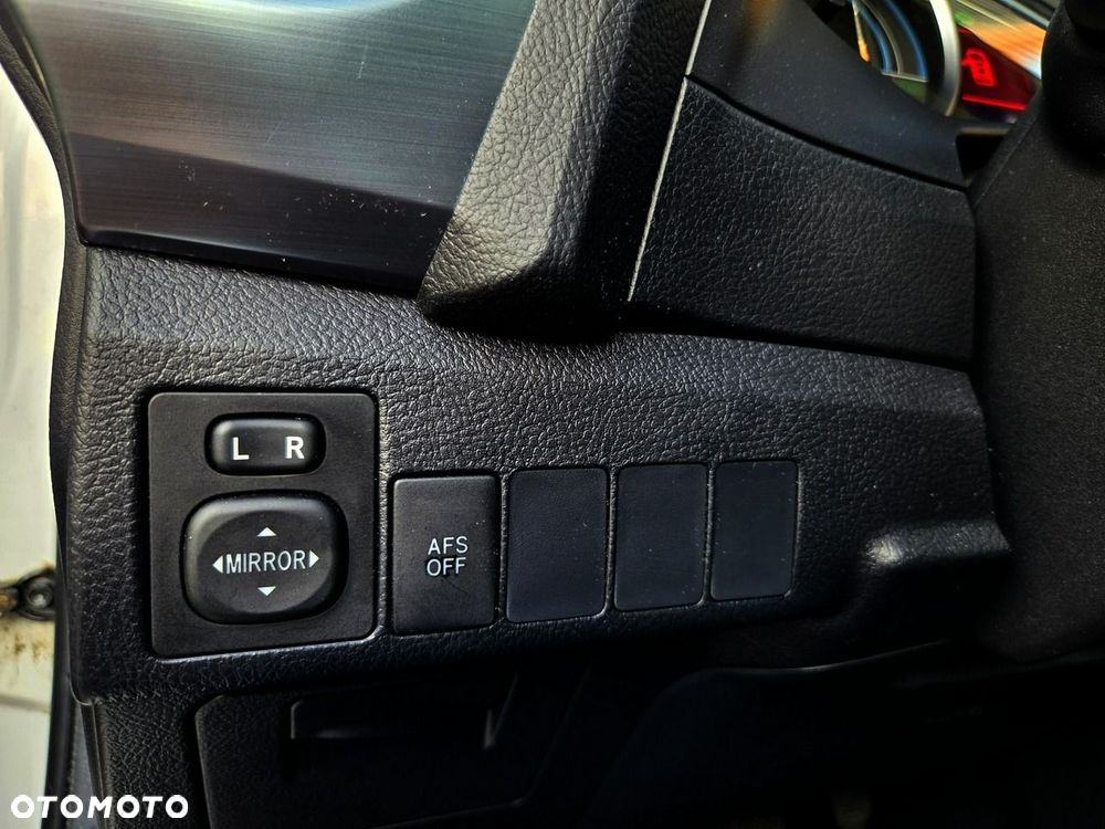 Toyota Auris 1.8 Executive - 17