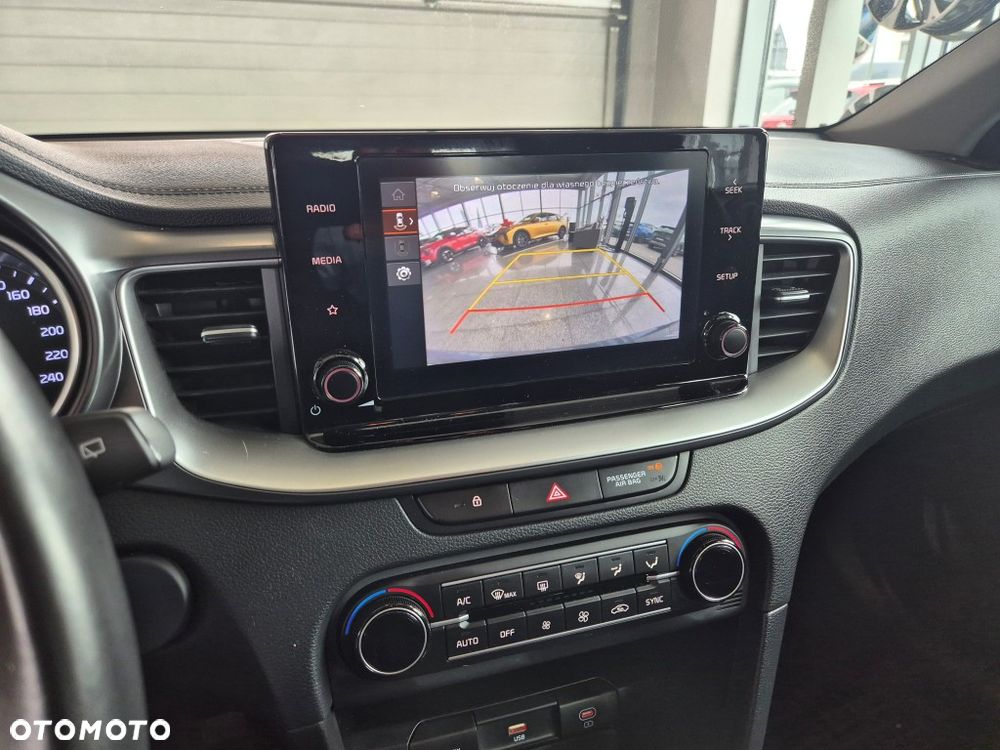 Kia Ceed 1.5 T-GDI M DCT - 12