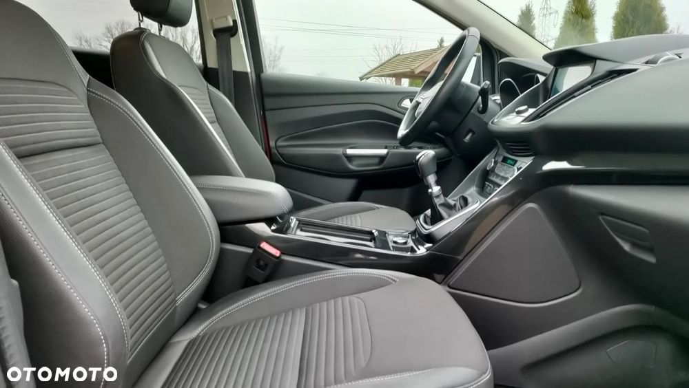 Ford Kuga 1.5 EcoBoost 2x4 Titanium - 14