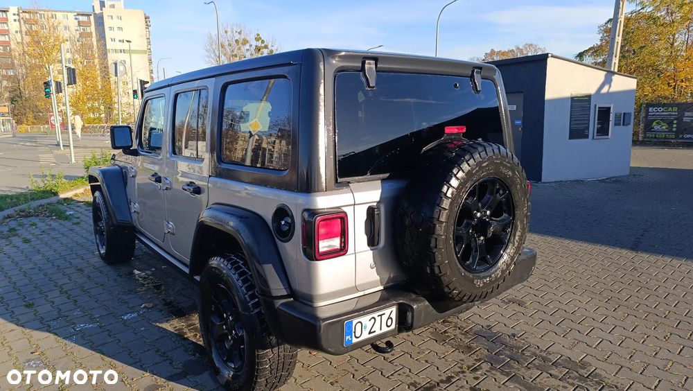 Jeep Wrangler - 5