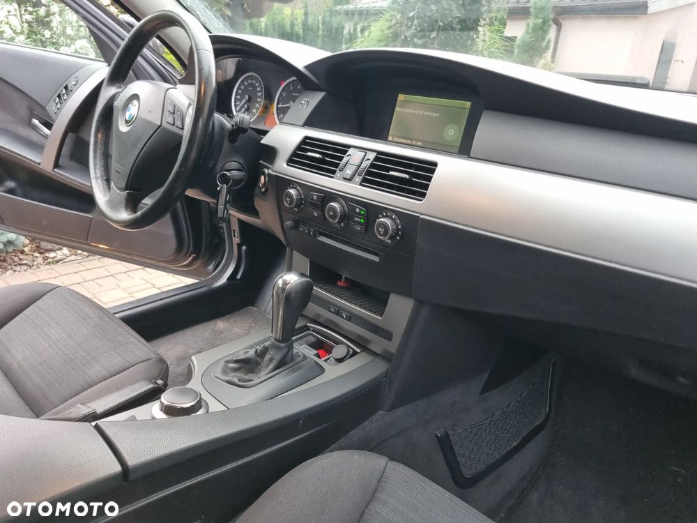 BMW Seria 5 525i - 12