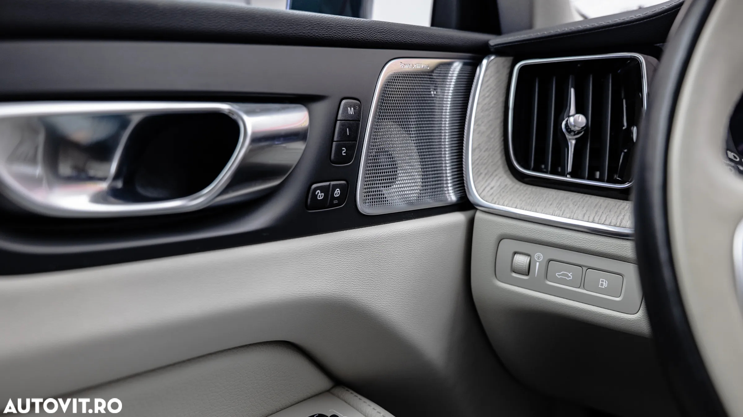 Volvo XC 60 T8 AWD Recharge Geartronic Inscription - 39