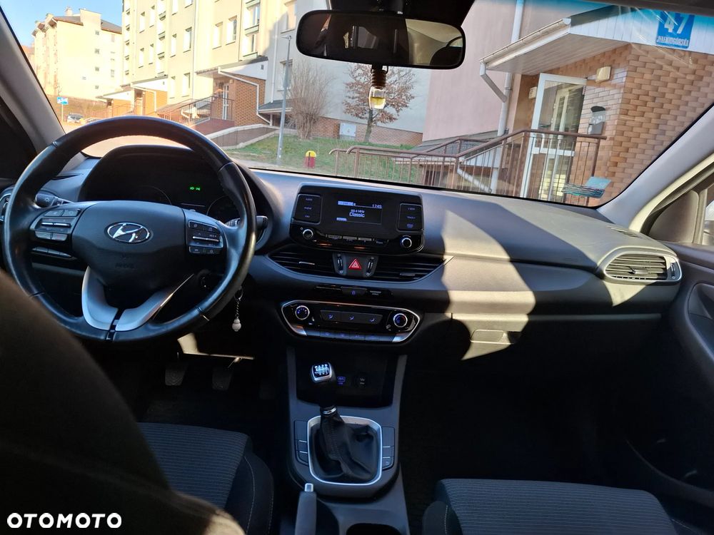 Hyundai i30 1.4 Classic + - 6