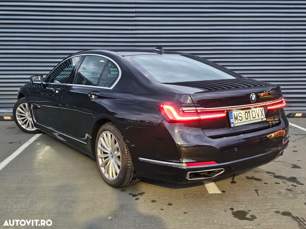 BMW Seria 7 740d xDrive MHEV - 2