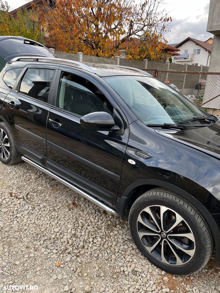 Nissan Qashqai+2 2.0 dCi DPF 4x4 tekna - 2