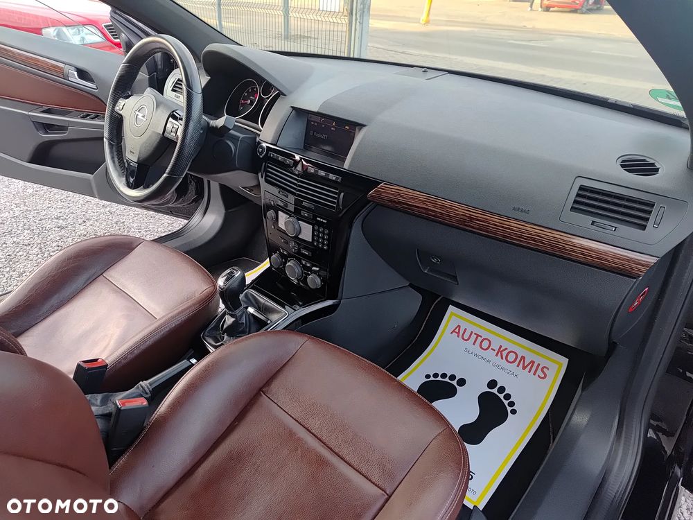 Opel Astra 1.6 Turbo Cosmo - 18