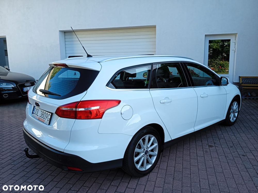 Ford Focus 1.6 TDCi DPF Start-Stopp-System SYNC Edition - 5