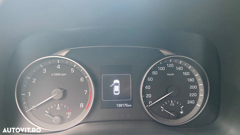 Hyundai Elantra 1.6 MPi Highway - 9