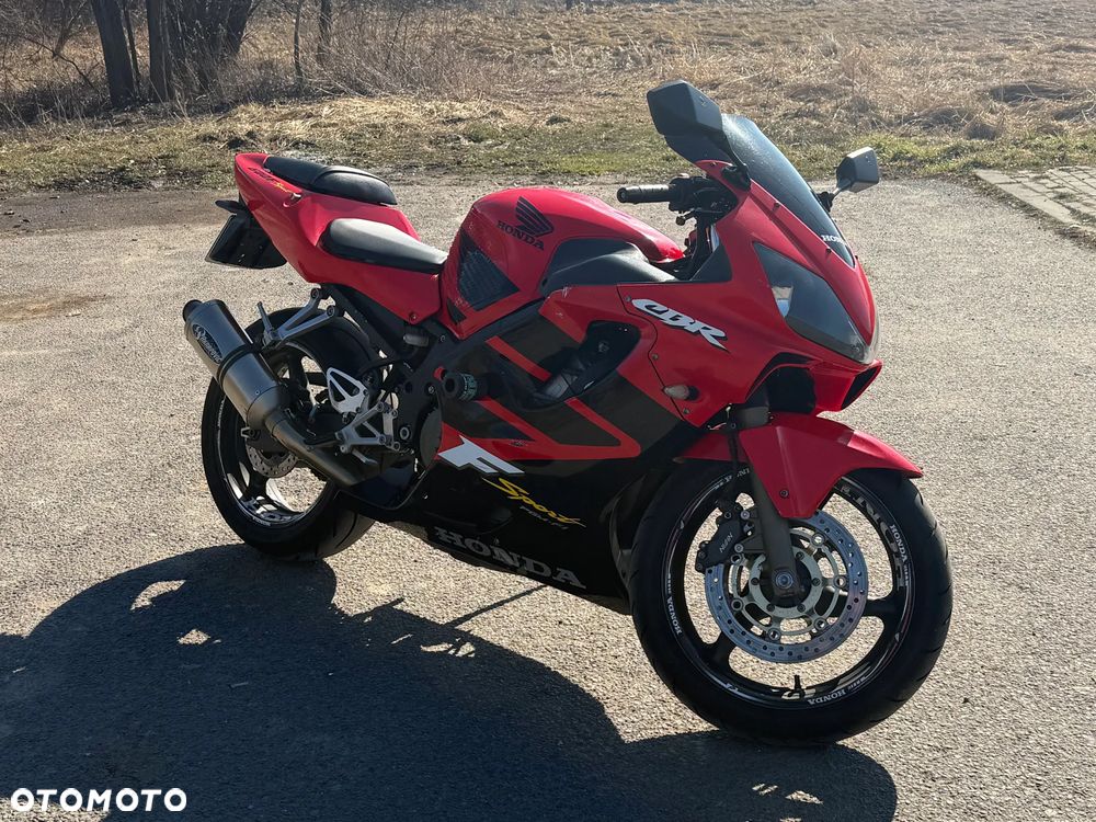 Honda CBR - 4