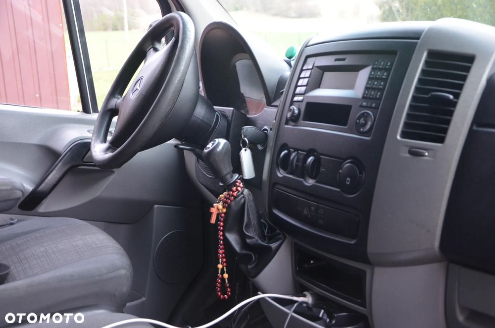 Mercedes-Benz Sprinter - 9