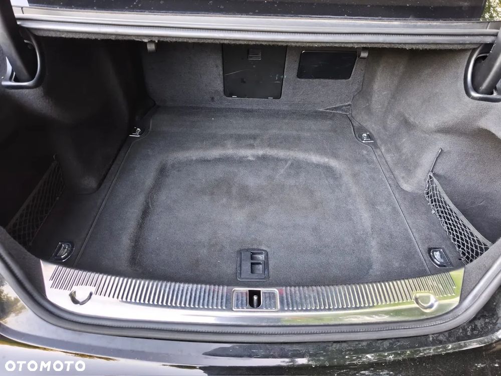 Audi S8 - 7
