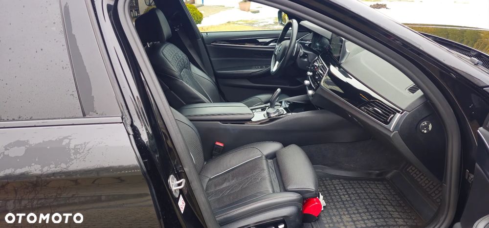 BMW Seria 5 520d xDrive Sport - 16