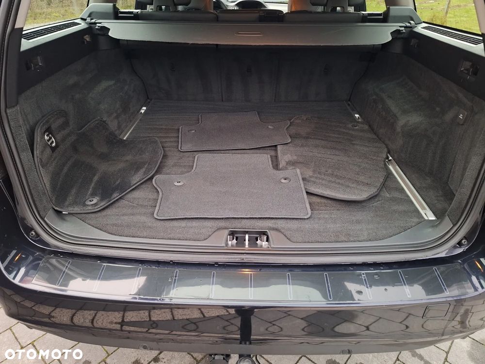 Volvo V70 D3 Momentum - 25