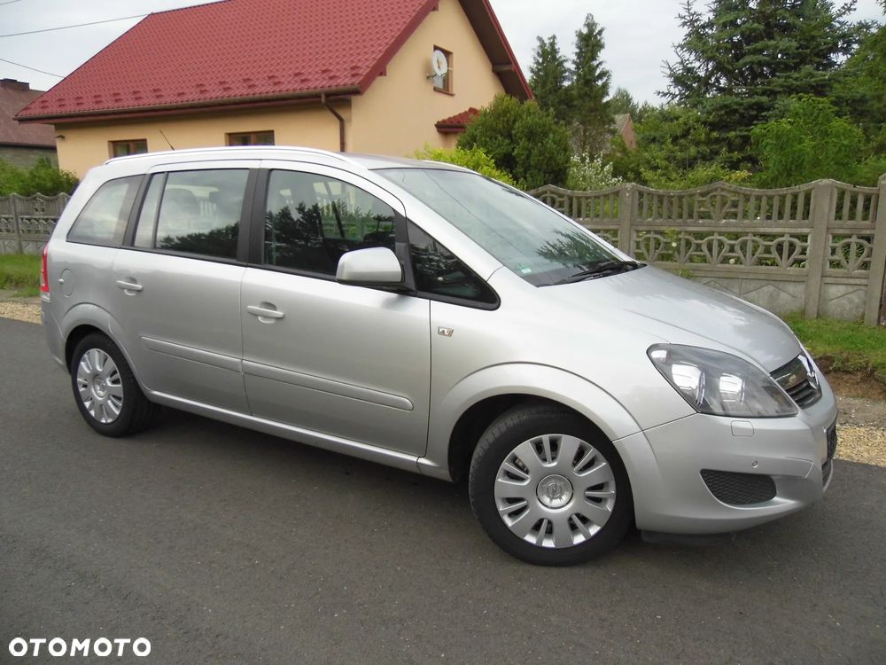 Opel Zafira 1.8 Design Edition - 12