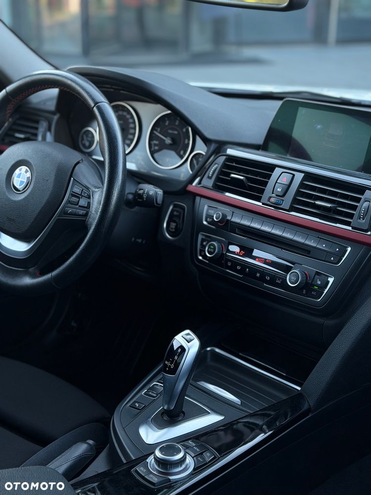BMW Seria 3 318d Sport Line - 16