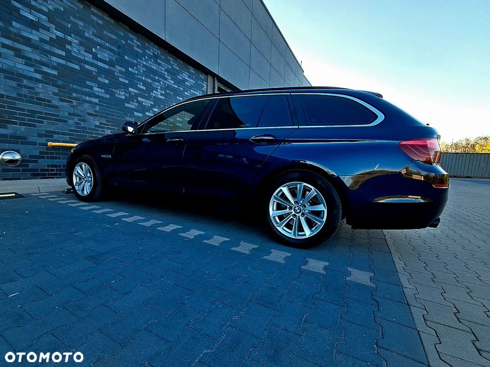 BMW Seria 5 525d Sport-Aut Luxury Line - 26