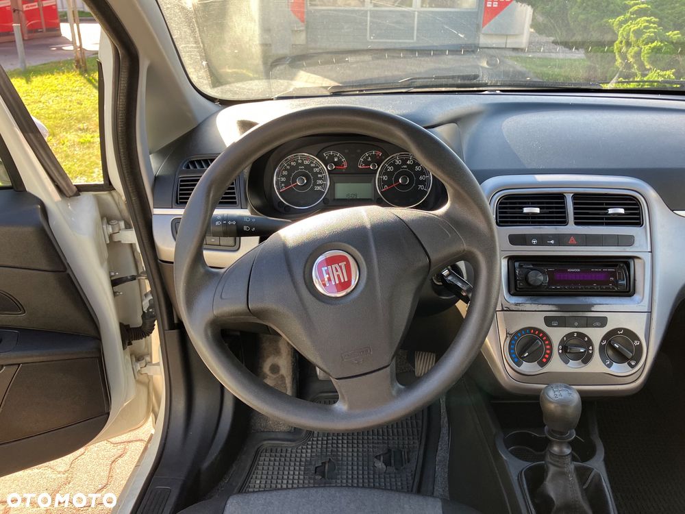 Fiat Punto 2012 - 16