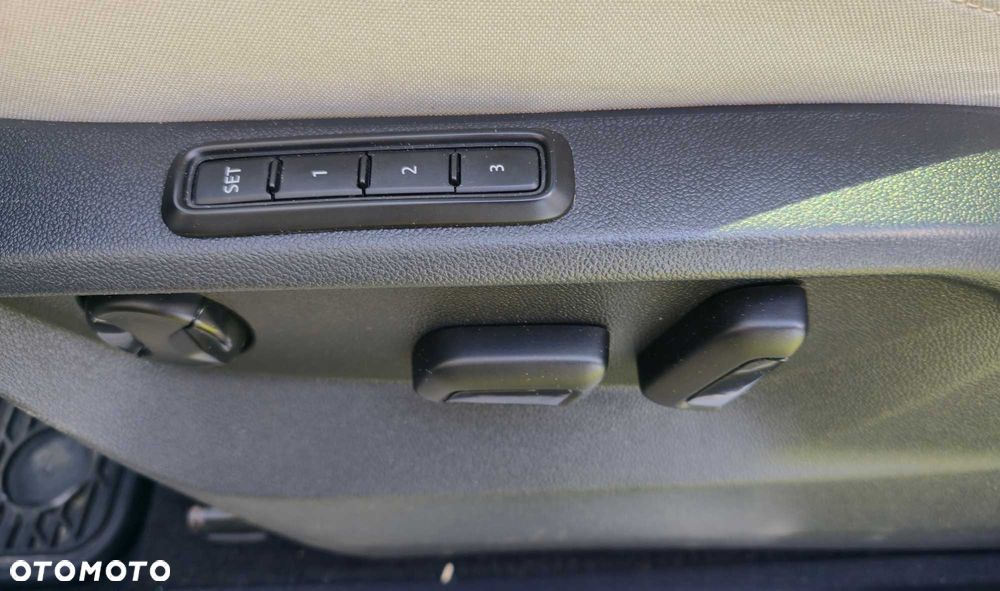 Volkswagen Tiguan Allspace - 8