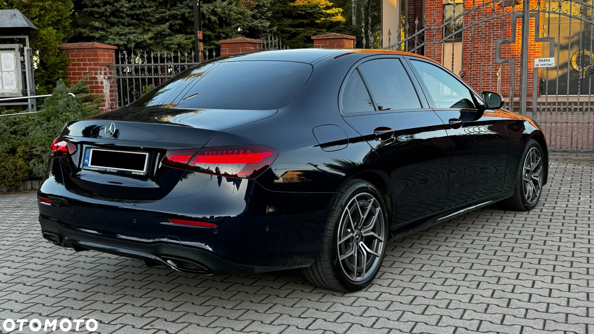 Mercedes-Benz Klasa E 220 d 4-Matic AMG - 17