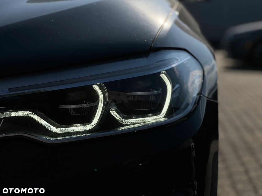 BMW Seria 5 520d Sport Line - 9