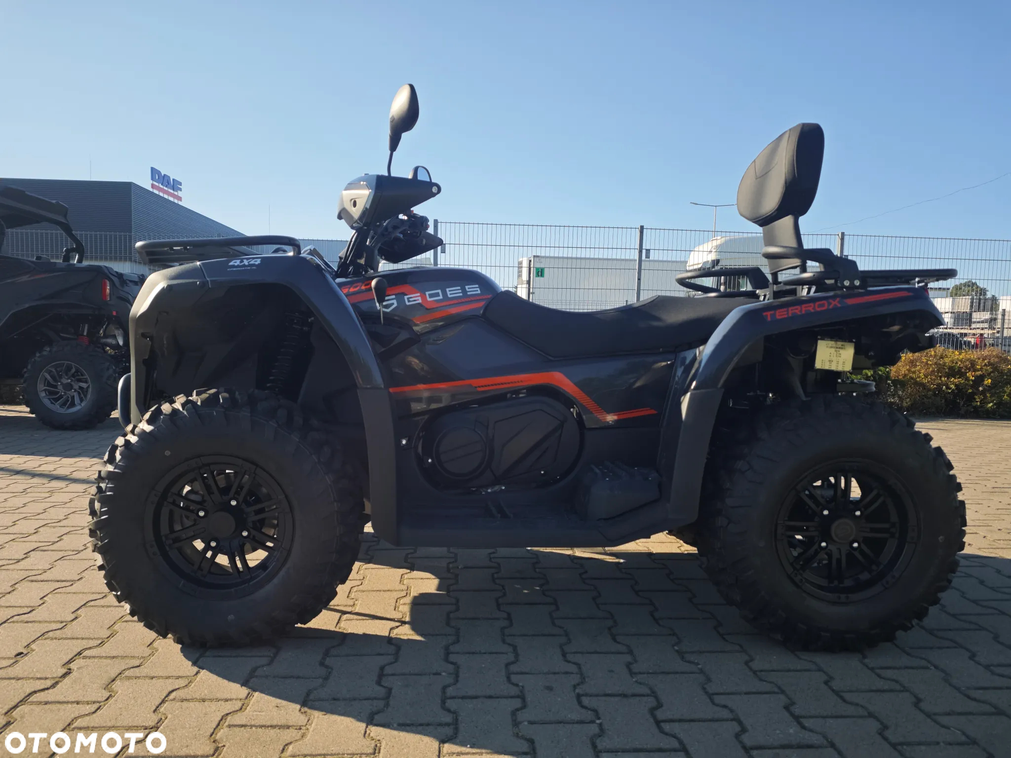 CFMoto CForce - 18