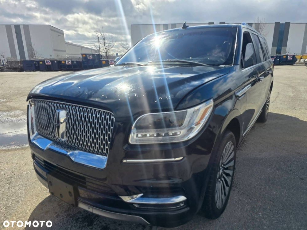 Lincoln Navigator - 2