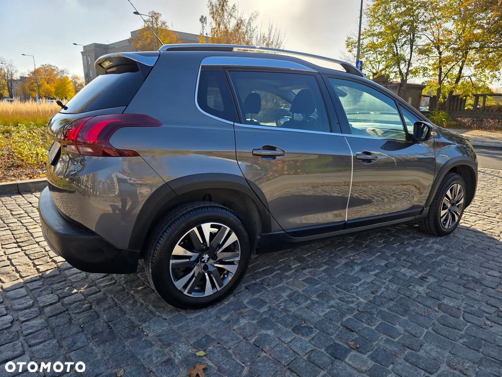 Peugeot 2008 1.2 Pure Tech Style S&S EAT6 - 25