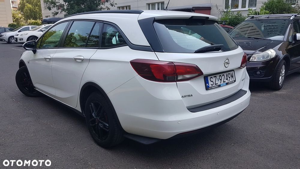 Opel Astra 1.4 T Dynamic - 4