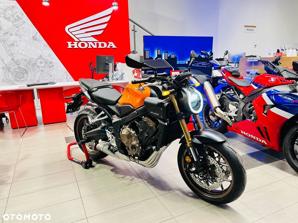 Honda CB - 2