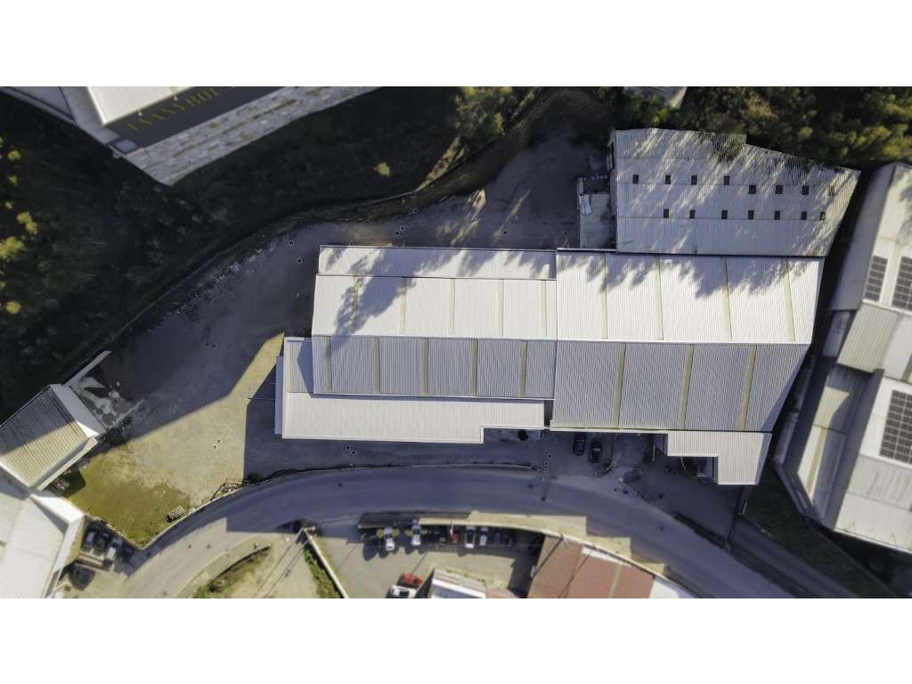 Armazém com 6935 m2 | Rebordosa, Paredes - Grande imagem: 2/15
