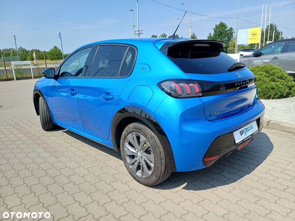 Peugeot 208 - 4