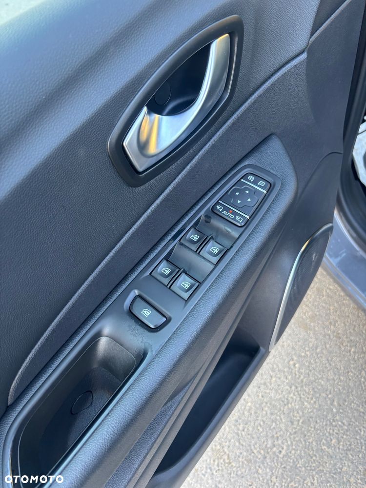 Renault Captur (ENERGY) dCi 90 EDC LIMITED - 18