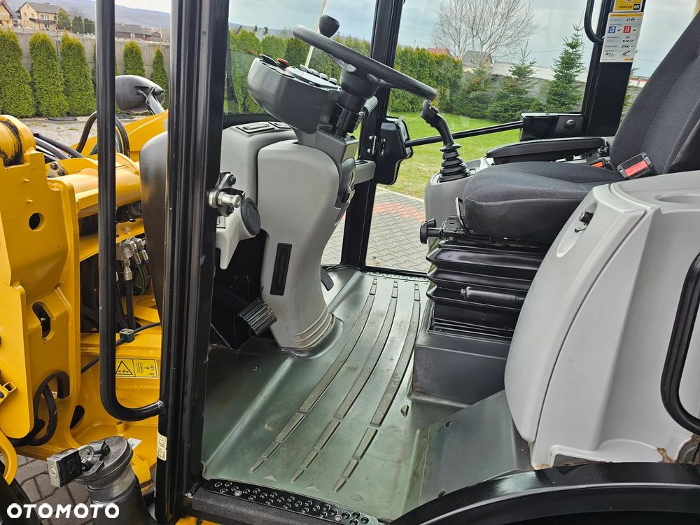 Caterpillar 906 M - 13