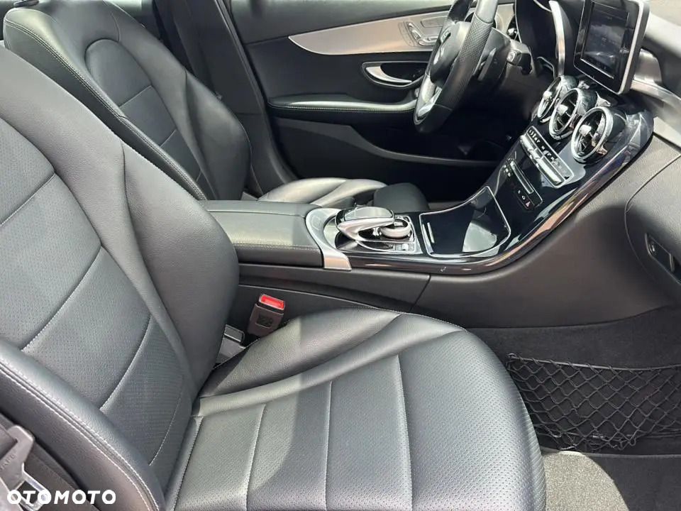 Mercedes-Benz Klasa C 300 7G-TRONIC AMG Line - 14