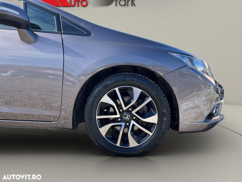 Honda Civic 1.8 i-VTEC Comfort - 33