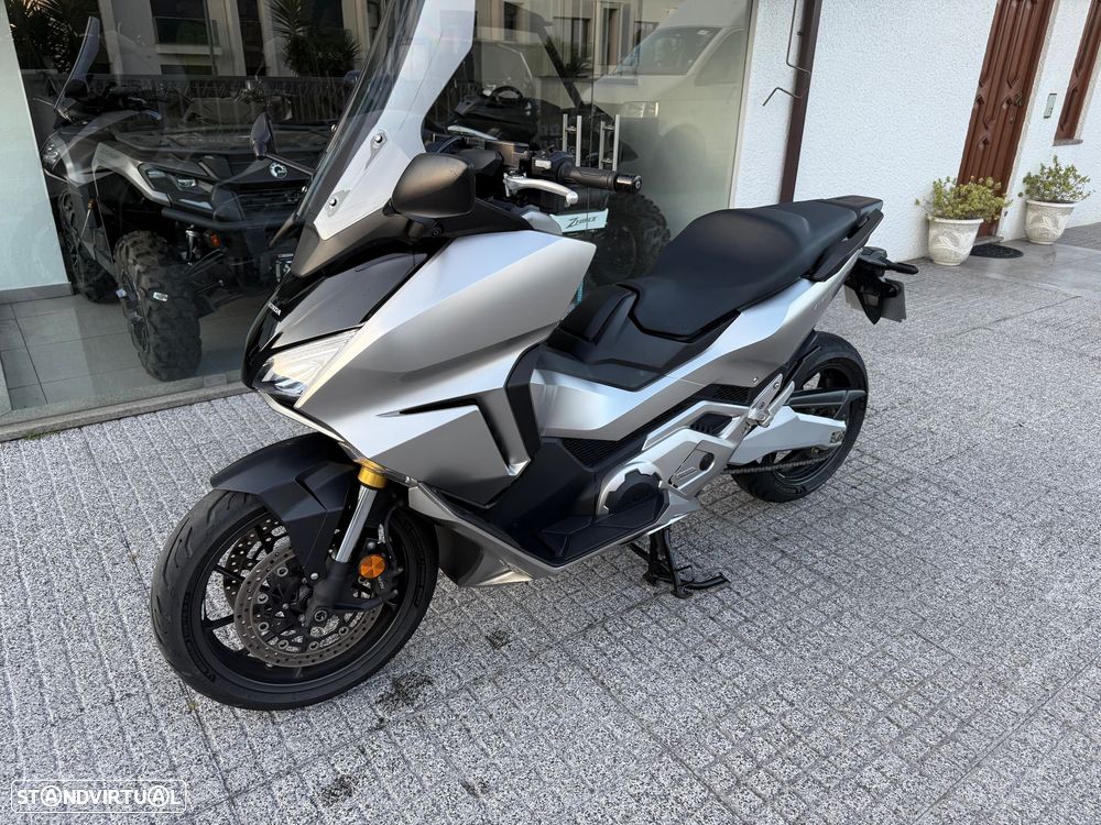 Honda Forza Forza 750 - 3