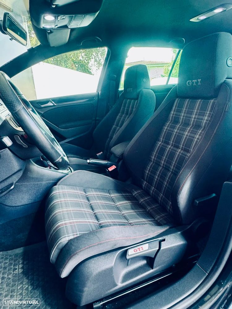 VW Golf 2.0 GTI DSG - 15
