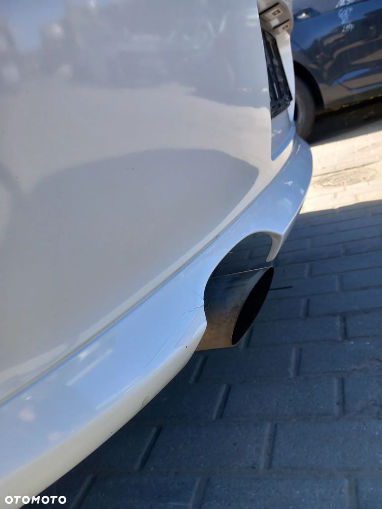 BMW E87 ZDERZAK TYLNY TYŁ KOLOR: 300 - 11