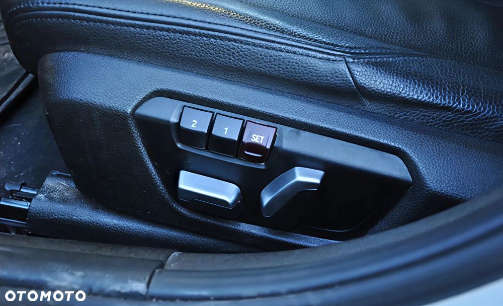 BMW Seria 3 320i xDrive Edition Luxury Line Purity - 11