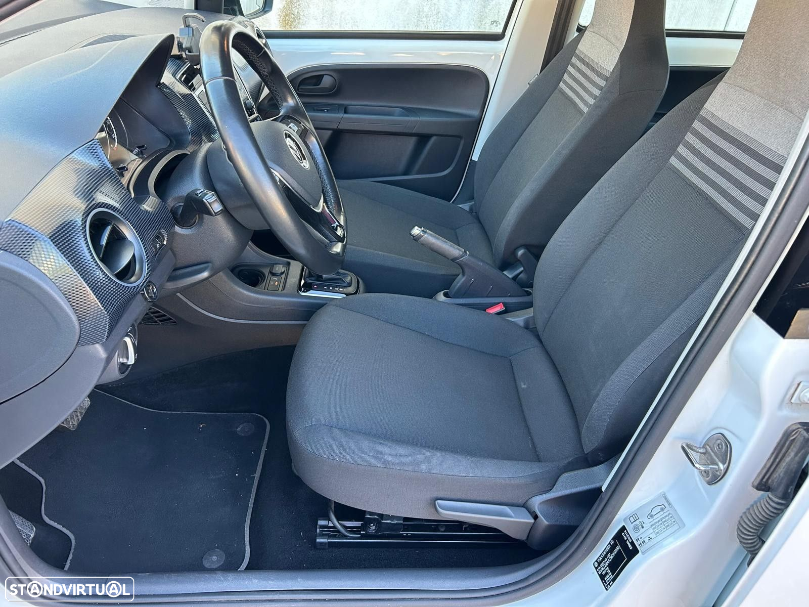 VW e-Up! Confort - 23