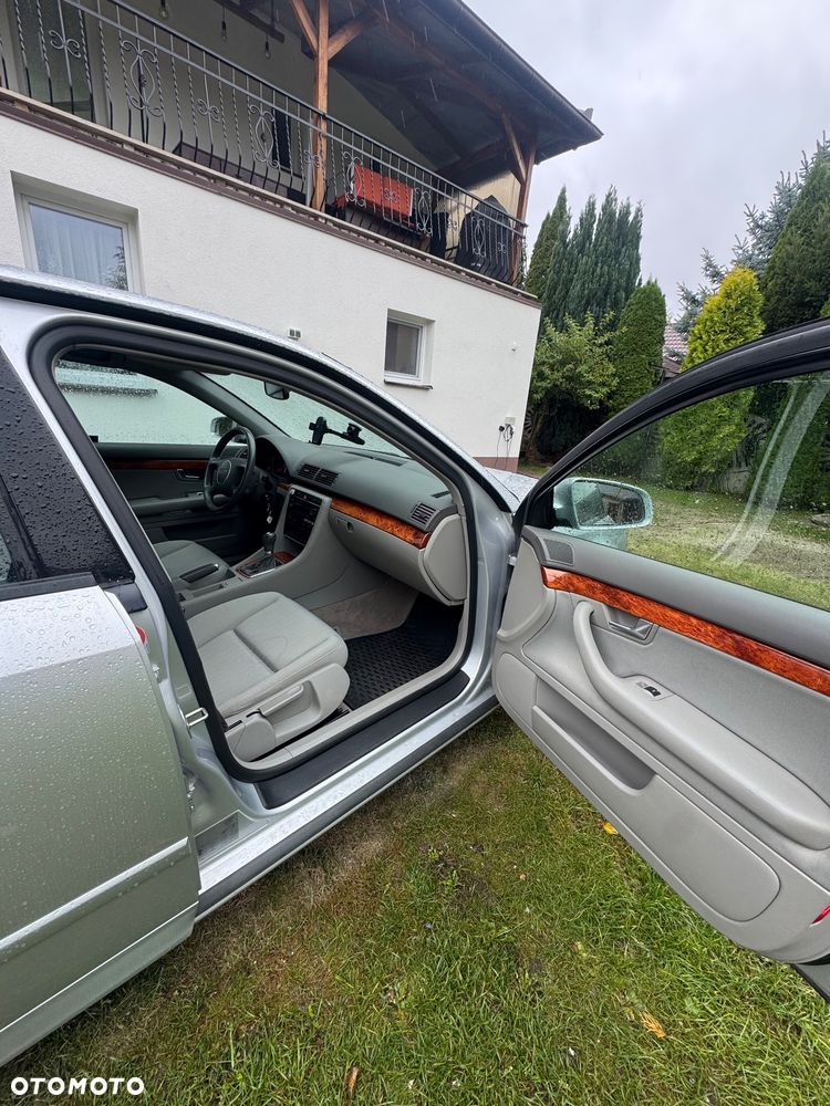 Audi A4 Avant - 11