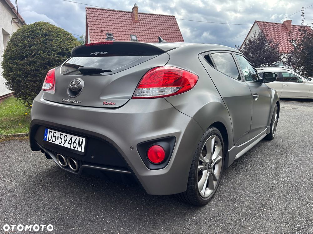 Hyundai Veloster - 3