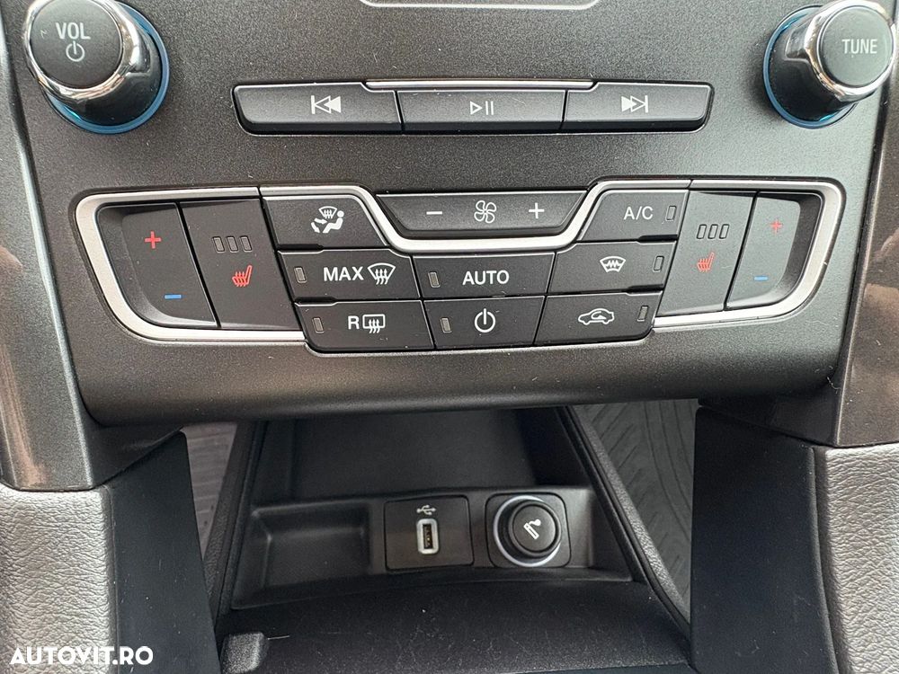 Ford Mondeo 2.0 TDCi Titanium - 9