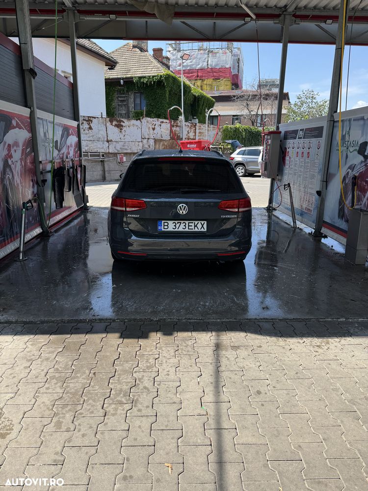 Volkswagen Passat - 3