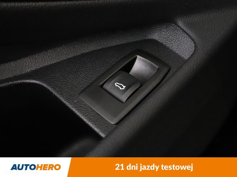 BMW Seria 3 318d - 36