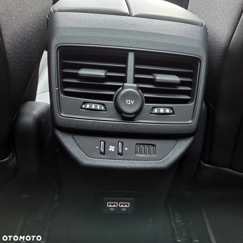 Peugeot 5008 BlueHDi 180 EAT8 GT Pack - 28